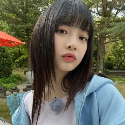 仰映容